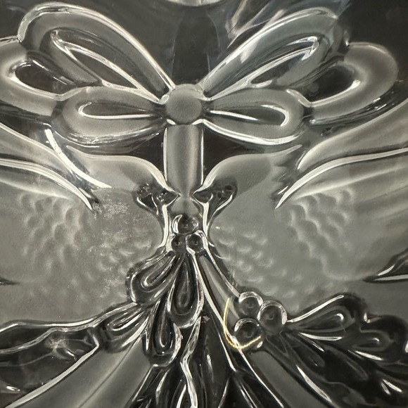 GORHAM CRYSTAL, Holiday Traditions Collection, Heart Dish Cardinal Holiday - Picture 2 of 16